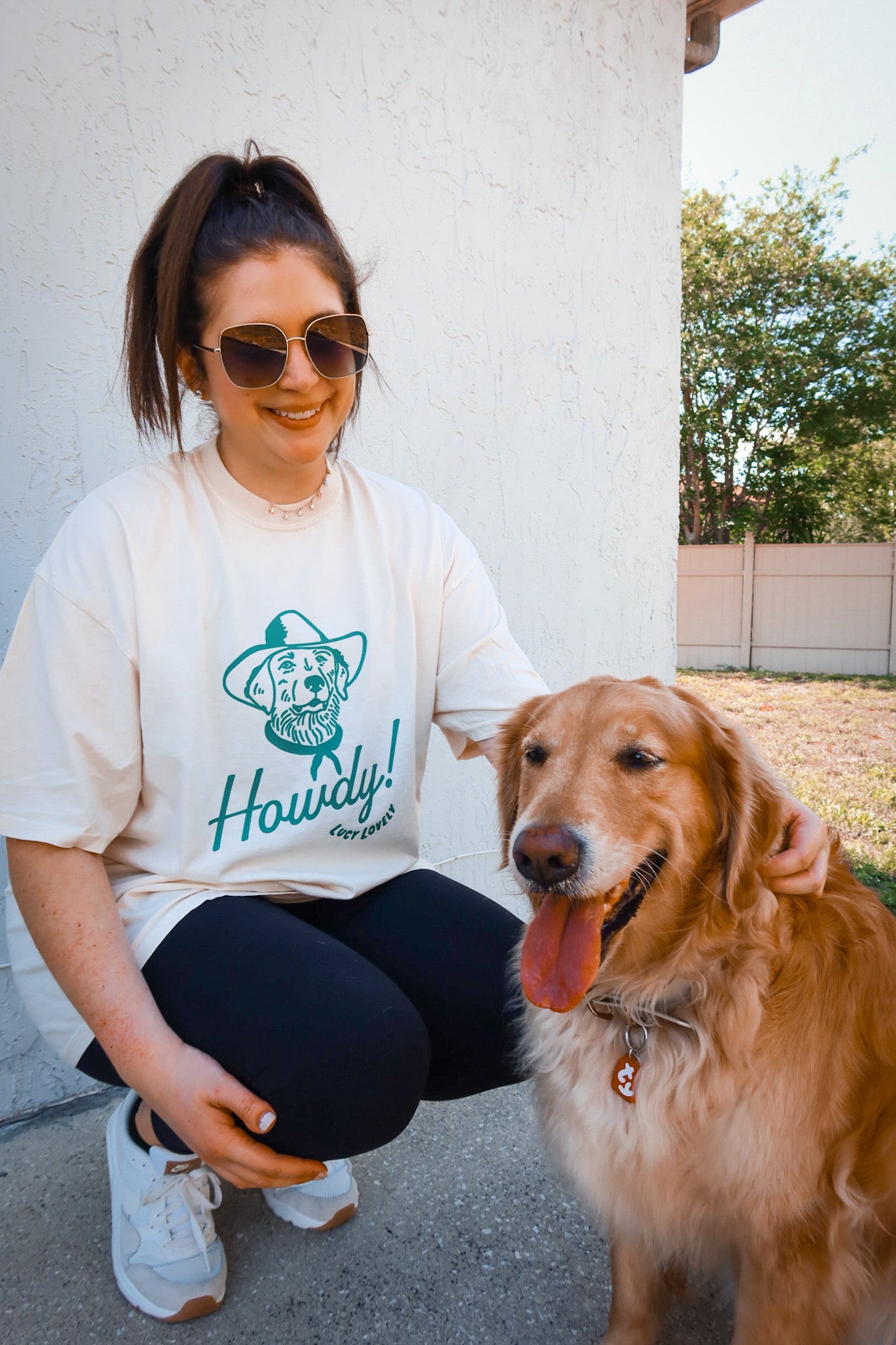 “Howdy” Unisex Heavyweight T-Shirt